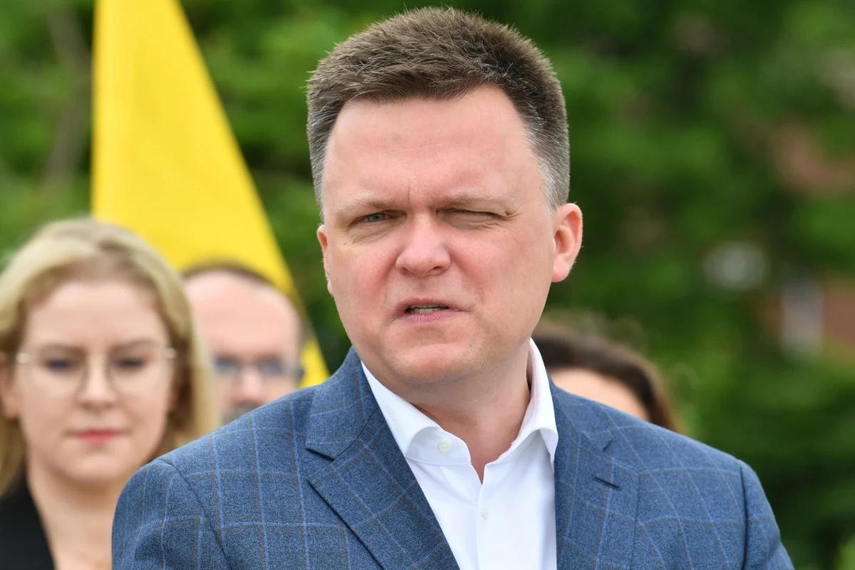 Donald, poczekaj - tak lider Polski 2050 Szymon Hołownia odpowiedział liderowi Platformy Obywatelskiej Donaldowi Tuskowi na jego apel o utworzenie jednej listy wyborczej opozycji. Jak zaznaczył, decyzje w tej sprawie powinny zapadać bliżej terminu wyborów.