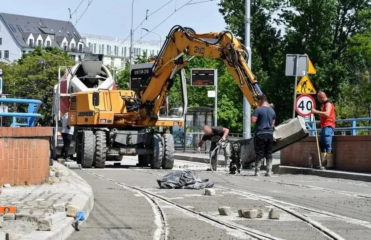 Od niedzieli, 22 maja, zacznie się remont torowiska od pl. Orląt Lwowskich do placu Jana Pawła II. Tramwaje i autobusy będą kursowały zmienioną trasą. Na nową organizację ruchu muszą przygotować się  też kierowcy.