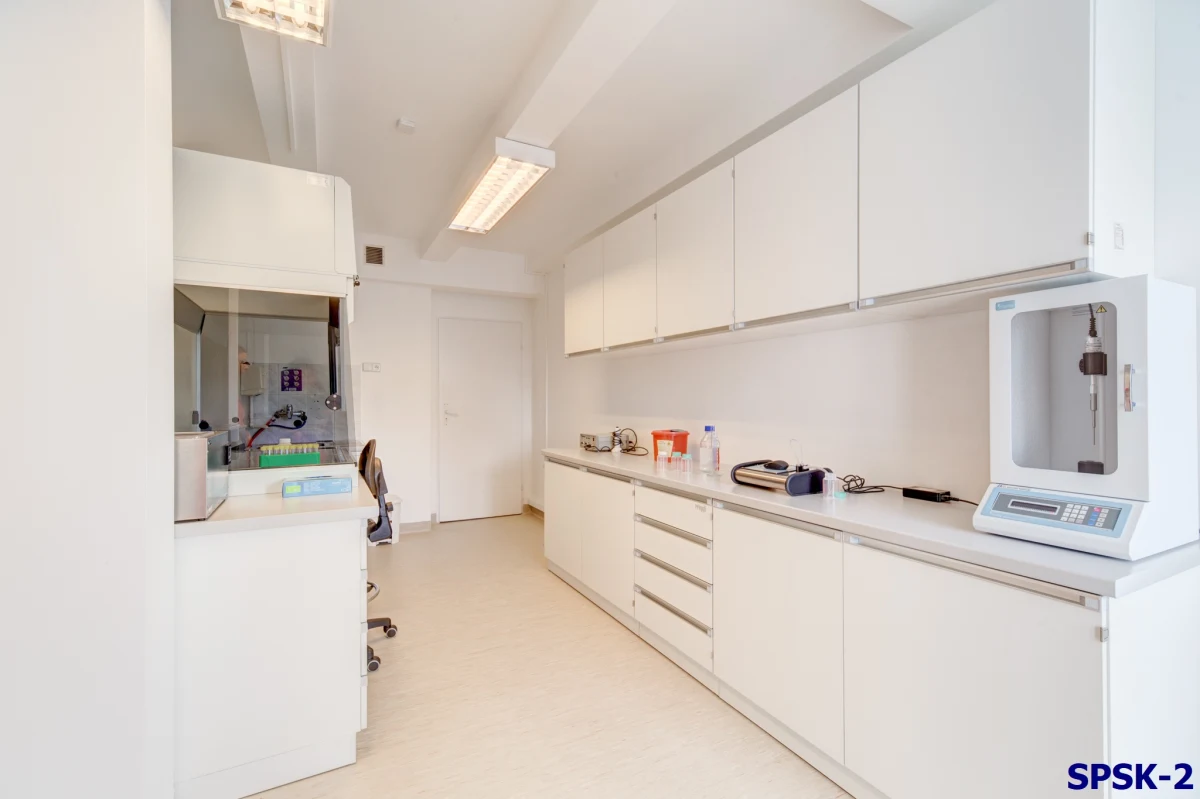 Prawie 650 tysięcy litrów pokarmu trafiło do tej pory do działającego przy szpitalu na szczecińskich Pomorzanach banku mleka kobiecego. Dziś przypada Międzynarodowy Dzień Honorowej Dawczyni Mleka Kobiecego. W Szczecinie na jego oddanie potrzebującym noworodkom zdecydowało się to jak dotąd 70 pań.