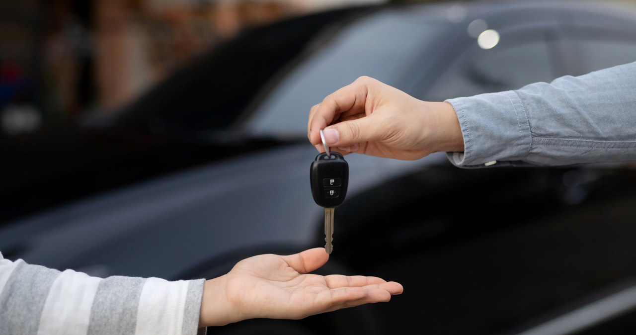 Zanim sprzedaż auto otrzymane w darowiźnie sprawdź przepisy. To sposób, aby nie płacić podatku wiadomości,aktualności,Interia Zanim sprzedaż auto otrzymane w darowiźnie sprawdź przepisy. To sposób, aby nie płacić podatku