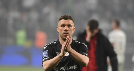 Lukas Podolski będzie grał w Górniku Zabrze w sezonie 2022/23. Największy gwiazdor piłkarskiej Ekstraklasy podpisał ze śląskim klubem nowy kontrakt.
