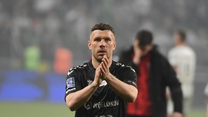 Lukas Podolski zostaje w Górniku. Podpisał nowy kontrakt