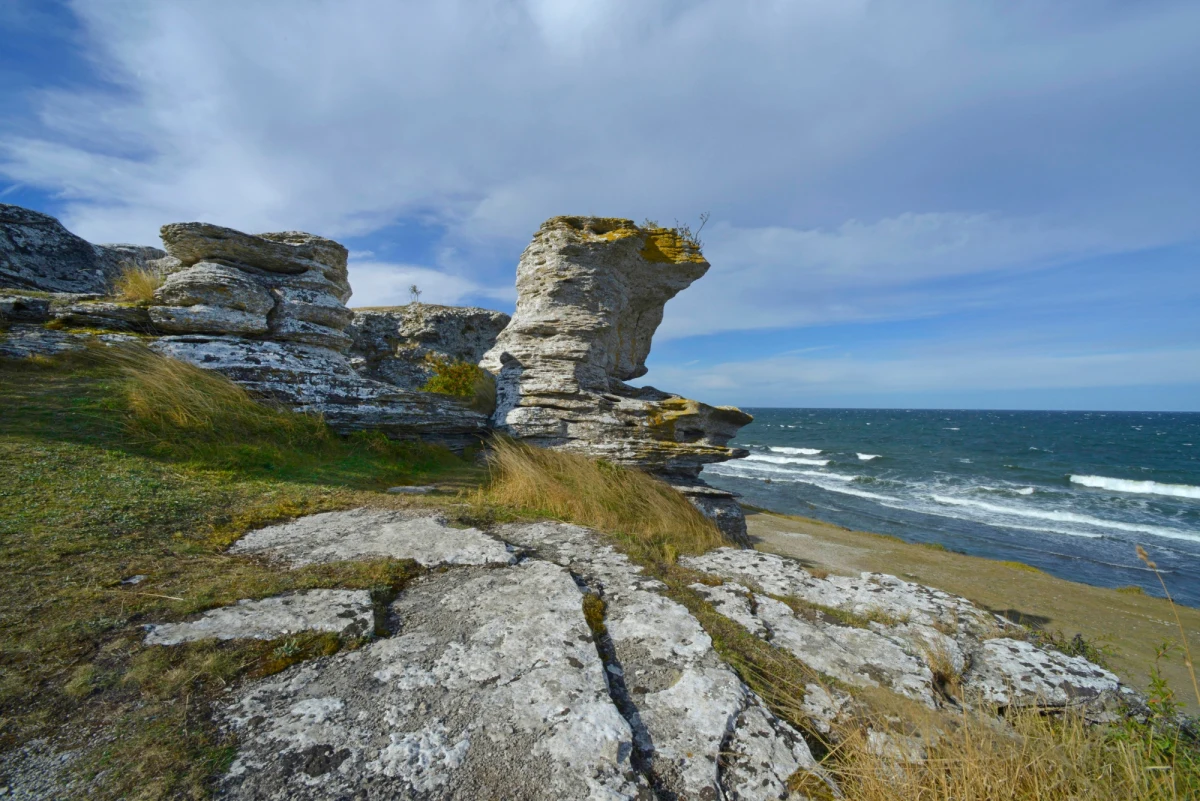 Władze regionu Gotlandia przygotowują się na ewentualny atak ze strony Rosji w okresie rozpatrywania wniosku Szwecji o wstąpienie do NATO. Na tej wyspie - położonej strategicznie pośrodku Morza Bałtyckiego - trwają ćwiczenia obrony cywilnej.