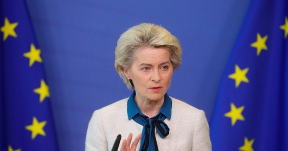 Unia Europejska szuka sposobów na wykorzystanie zamrożonych aktywów rosyjskich oligarchów do sfinansowania powojennej odbudowy Ukrainy - powiedziała szefowa KE Ursula von der Leyen w telewizji ZDF. Zaproponowała jednocześnie, by przyszłą pomoc dla Ukrainy powiązać z reformami w tym kraju.