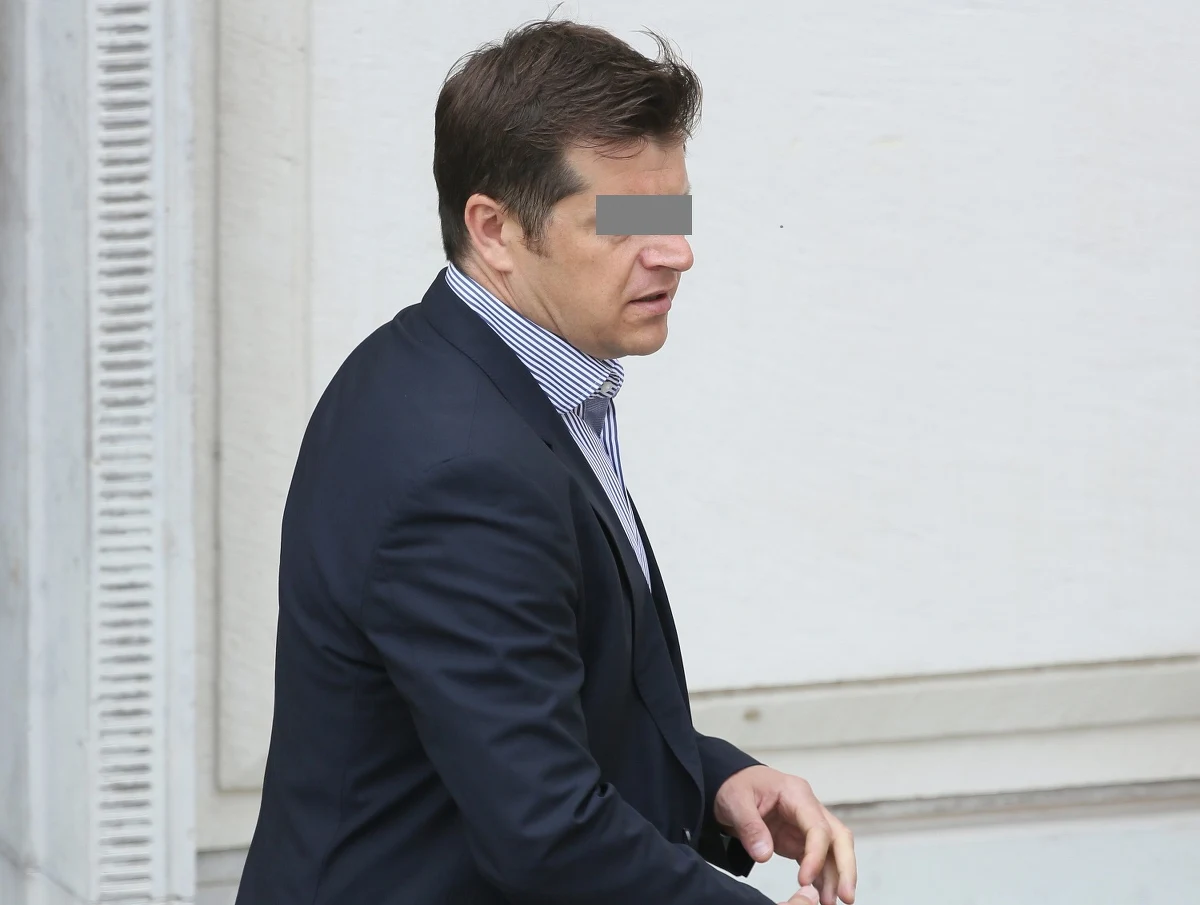 Prokuratura Regionalna w Warszawie skierowała do sądu akt oskarżenia przeciwko Cezaremu K., byłemu menedżerowi Roberta Lewandowskiego - dowiedziała się PAP. Były menedżer został oskarżony o szantażowanie "Lewego" i jego żony.