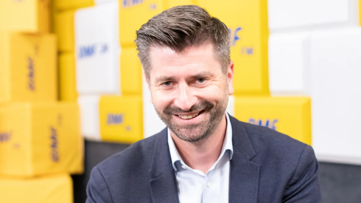 "Wprowadzono bubel prawny. Jeśli ta ustawa w takim kształcie wejdzie w życie, spowoduje gigantyczne kłopoty dla setek tysięcy obywateli" - mówił w Rozmowie w południe w RMF FM poseł Lewicy Krzysztof Śmiszek, komentując przyjęty projekt ustawy o Sądzie Najwyższym. "Zbigniew Ziobro dobił swojego targu, ale Polacy przegrali" - skomentował gość Rocha Kowalskiego.