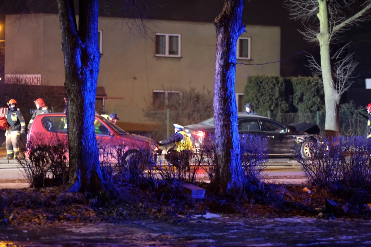 Prokuratura Okręgowa w Nowym Sączu umorzyła śledztwo dotyczące uszkodzenia płyt DVD, które stanowiły dowody w sprawie wypadku rządowej kolumny byłej premier Beaty Szydło w Oświęcimiu. Umorzenie nie jest prawomocne, ponieważ na decyzję zostało złożone zażalenie – przekazał rzecznik nowosądeckiej prokuratury Leszek Karp.