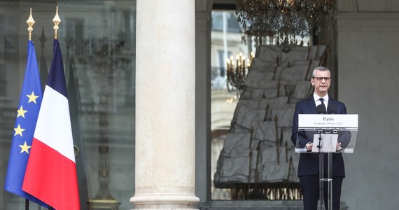 Sekretarz generalny Pałacu Elizejskiego Alexis Kohler ogłosił skład nowego rządu Francji. Nową szefową dyplomacji została obecna ambasador w Wielkiej Brytanii Catherine Colonna. W poniedziałek urząd premiera objęła Elizabeth Borne.