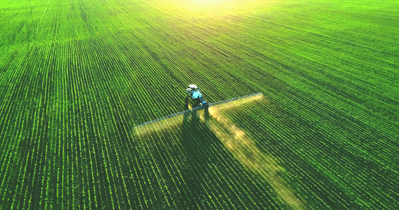 Inteligentne maszyny rewolucjonizują rolnictwo. Są także podatne na ataki hakerów, co może prowadzić do zakłócenia globalnych łańcuchów dostaw żywności. 