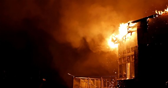 ​Trzech syryjskich żołnierzy zginęło po tym, jak w piątek wieczorem izraelskie wojsko zaatakowało pociskami rakietowymi ziemia-ziemia cele w pobliżu stolicy Syrii Damaszku - poinformowała syryjska państwowa agencja informacyjna SANA.