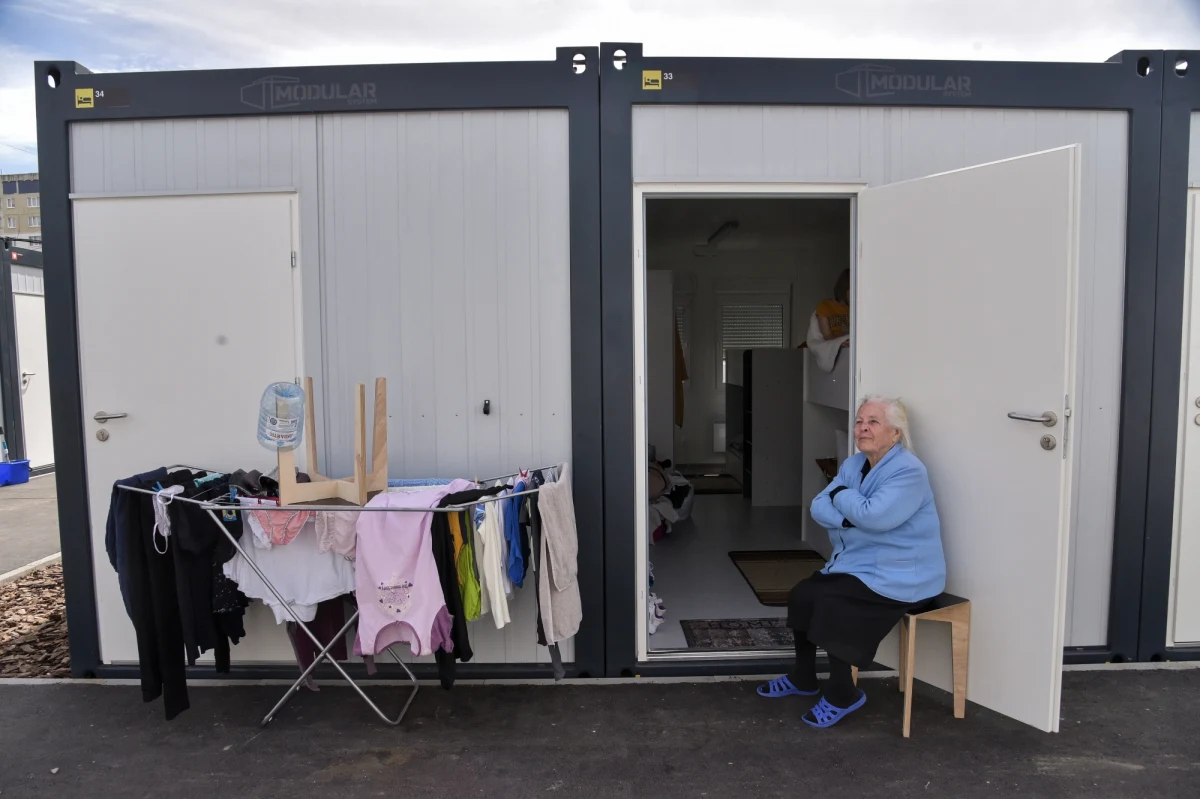 Od początku wojny funkcjonariusze straży grancznej odprawili w przejściach granicznych z Ukrainy do Polski 3,5 mln osób - podała w sobotę straż graniczna. Ostatniej doby do naszego kraju z Ukrainy przyjechało prawie 24 tys. osób - dodano.