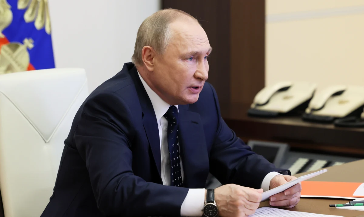 ​Prezydent Rosji Władimir Putin skarcił gubernatora obwodu kaliningradzkiego Antona Alichanowa. Regionalny lider stwierdził, że problemy gospodarcze leżącej przy polskiej granicy enklawy wynikają z wojny z Ukrainą. Głowa państwa stwierdziła, że recesja w Kaliningradzie była już wcześniej, więc wojna nie wpłynęła na problemy gospodarcze.