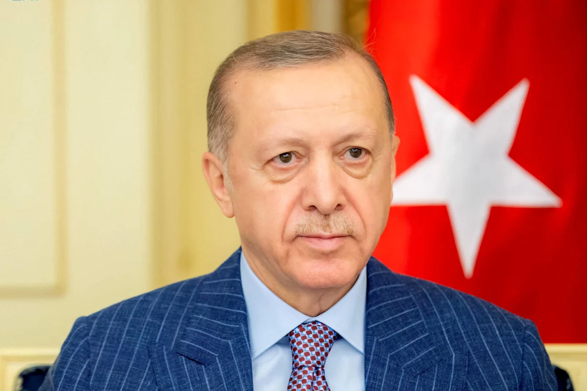 Premier Szwecji Magdalena Andersson i prezydent Finlandii Sauli Niinisto określili jako dobre swoje sobotnie rozmowy telefoniczne z prezydentem Turcji Recepem Tayyipem Erdoganem. Ankara ponowiła jednak żądania dotyczące Kurdów, stając na przeszkodzie wejścia krajów nordyckich do NATO.
