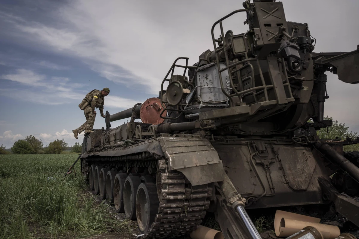 ​W trakcie wojny w Ukrainie zginął siostrzeniec wiceministra obrony Rosji Junusa-beki Jewkurowa - informują media rosyjskie. Państwowe kanały na razie nie ogłosiły oficjalnie śmierci mężczyzny.