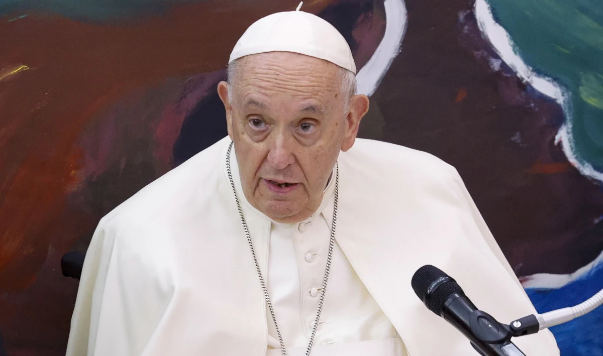 Papież Franciszek zachęcił wiernych do modlitwy o dar pokoju i za przywódców narodów. Podczas spotkania na modlitwie Regina Coeli w Watykanie powiedział: "Uczmy się mówić codziennie - Panie, obdarz mnie twoim pokojem". 