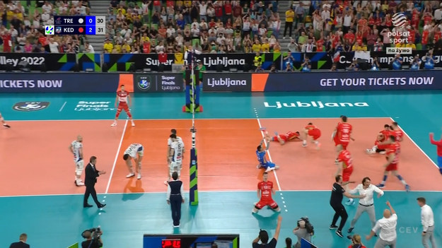 Po znakomitych trzech setach Grupa Azoty ZAKSA Kędzierzyn-Koźle pokonuje w finale Ligi Mistrzów siatkarzy Trentino Itas (25:22, 25:20, 32:30)