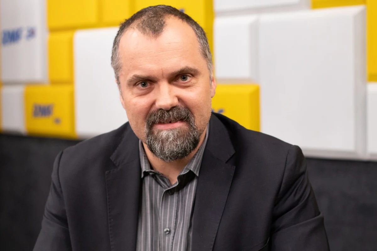 "Polska od samego początku wierzyła w Ukrainę, wierzyła, że Ukraina będzie się bronić. Nikt tak w Ukrainę nie wierzył" - podkreślał w Porannej rozmowie w RMF FM Jakub Kumoch szef Biura Polityki Międzynarodowej Kancelarii Prezydenta. "My okazaliśmy Ukrainie szacunek i zaufanie” – dodawał gość Roberta Mazurka. Wczoraj prezydent Andrzej Duda wygłosił przemówienie w Radzie Najwyższej Ukrainy - jako pierwszy zagraniczny przywódca od rozpoczęcia rosyjskiej inwazji 24 lutego.