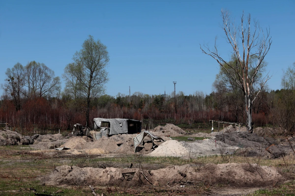 "Mamy do czynienia z rosyjskim terroryzmem ekologicznym, z rosyjskim zbrodniami na środowisku naturalnym" - powiedział ukraiński minister ochrony środowiska Rusłan Striłec, łącząc się online z uczestnikami trwającej w Łodzi konferencji dotyczącej promocji bezpieczeństwa i stabilności na obszarze Organizacji Bezpieczeństwa i Współpracy w Europie OBWE. "Na Ukrainie jest blisko 250 miejsc, gdzie moskiewskie wojska zaatakowały nasze instalacje przemysłowe i gdzie istnieje niebezpieczeństwo skażenia środowiska różnymi substancjami" – dodał. 