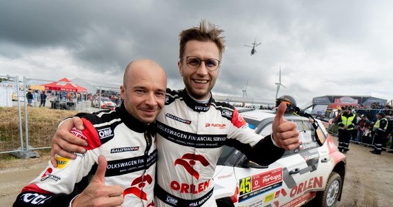 Mikołaj Marczyk i Szymon Gospodarczyk zajęli 2. miejsce w Rajdzie Portugalii w klasie WRC 2 Junior. Załoga ORLEN Team przez całą imprezę walczyła z czołówką, wielokrotnie wygrywała oesy i zanotowała swoje pierwsze podium w mistrzostwach świata WRC.