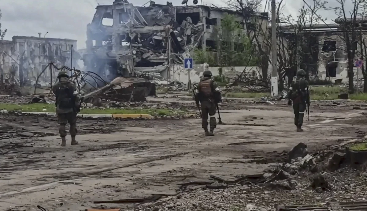 ​Wszyscy ukraińscy wojskowi z zakładów Azowstal w Mariupolu, którzy się poddali i zostali przewiezieni na tereny Donieckiej Republiki Ludowej, zostaną postawieni przed trybunałem - zapowiedział szef samozwańczej republiki Denis Puszylin.