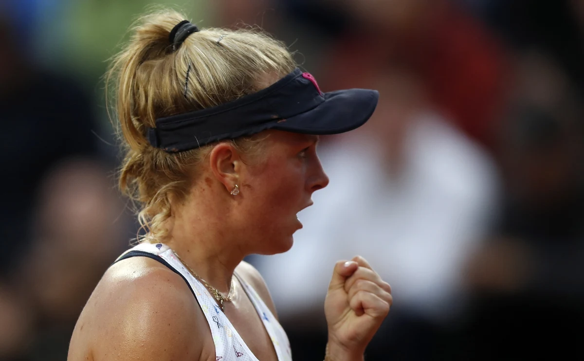 Magdalena Fręch nie wykorzystała dwóch meczboli i przegrała z rozstawioną z numerem 21. Niemką polskiego pochodzenia Angelique Kerber 6:2, 3:6, 5:7 w pierwszej rundzie wielkoszlemowego turnieju tenisowego French Open w Paryżu.