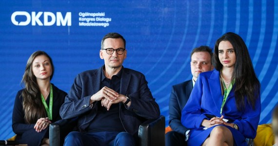 "Prognozy dla polskiej gospodarki są dobre" - powiedział premier Mateusz Morawiecki, który jest na Światowym Forum Ekonomicznym w Davos. Jak zaznaczył "mówi się o recesji w USA, Europie Zachodniej, ale w Davos nie mówi się o recesji w Polsce, ponieważ i w tym, i w przyszłym, i w kolejnym roku recesja nie powinna nastąpić". 