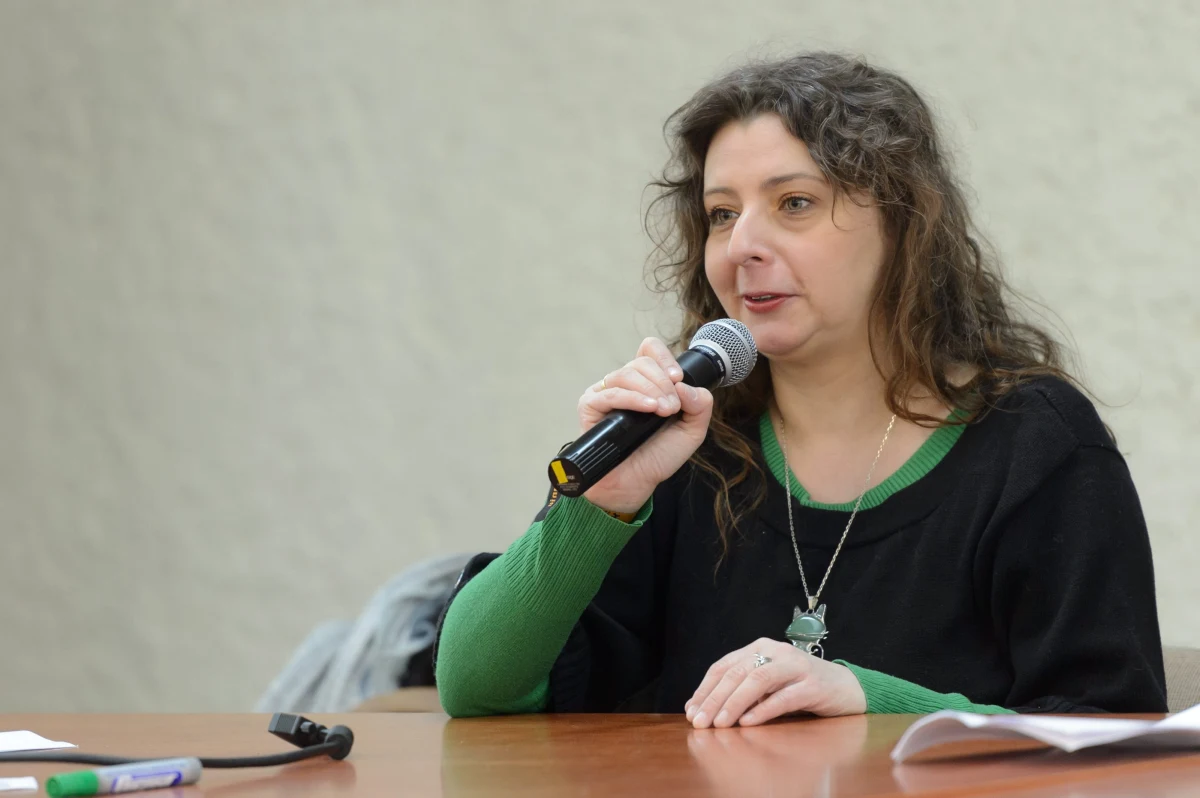 Prokuratura zleciła sekcję zwłok pisarki fantasy Mai Lidii Kossakowskiej - poinformowała rzeczniczka Prokuratury Okręgowej Warszawa-Praga w Warszawie Katarzyna Skrzeczkowska. Pisarka zginęła w pożarze domu. Kiedy budynek zapalił się, spała w pokoju na piętrze.