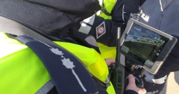 Lubelscy policjanci będą dziś patrolować największe skrzyżowania w mieście, miejsca, gdzie dochodzi do wypadków drogowych i przejścia dla pieszych korzystając z drona.

