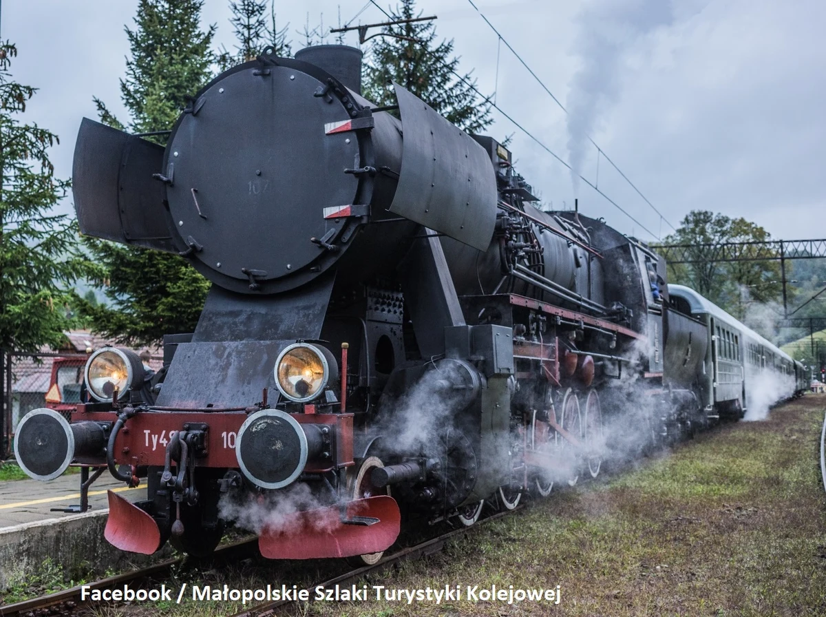 Od lipca do listopada 2022 roku będzie można korzystać z przejazdów starodawnymi pociągami Kolei Galicyjskich. To za sprawą VIII edycji Małopolskich Szlaków Turystki Kolejowej. Inaugurację sezonu retro pociągów zaplanowano na 3 lipca.