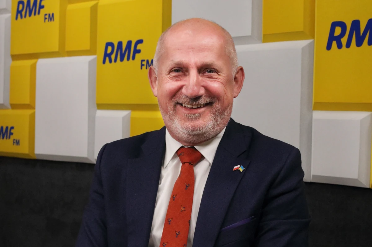 "Nie jesteśmy zwolennikami Zbigniewa Ziobry. On wiele zrobił, żeby być odwołany. Nie ma większego szkodnika od dawna" – powiedział w Porannej rozmowie w RMF FM Sławomir Neumann. "Na jutro zwołana jest komisja sprawiedliwości z wnioskiem, więc prawdopodobnie jutro wieczorem będzie głosowany wniosek o wotum nieufności wobec Ziobry (ministra sprawiedliwości - przyp. red.)" – dodał poseł Platformy Obywatelskiej. 