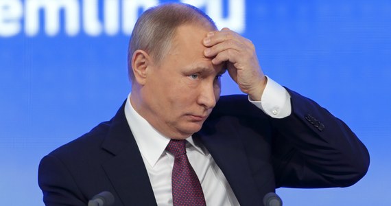 Prezydent Rosji Władimir Putin zapowiedział, że bogatsi Rosjanie wciąż będą mogli kupować towary luksusowe - które z powodu sankcji nie są dostarczane do kraju - tylko będzie ich to kosztować "trochę więcej".