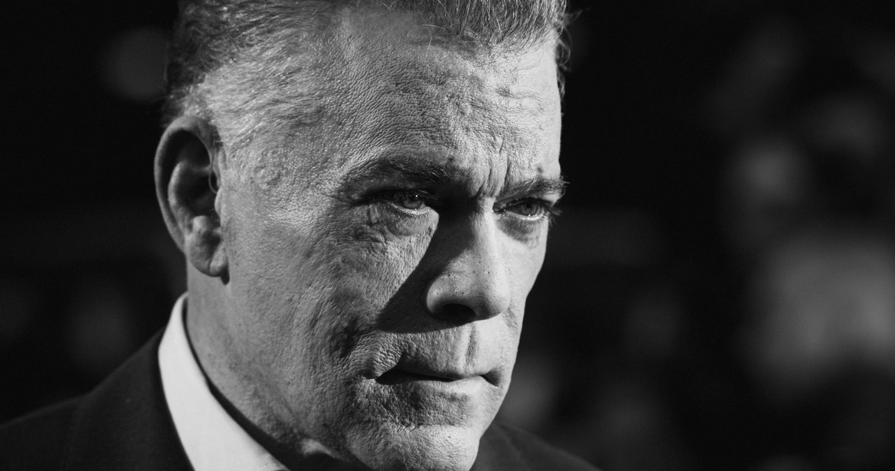 Amerykański aktor Ray Liotta, gwiazda "Chłopców z ferajny" Martina Scorsesego, zmarł w wieku 67 lat. Jak podaje Reuters, Liotta przebywał w Republice Dominikany, kręcił tam film "Dangerous Waters". Zmarł w czwartek we śnie. 