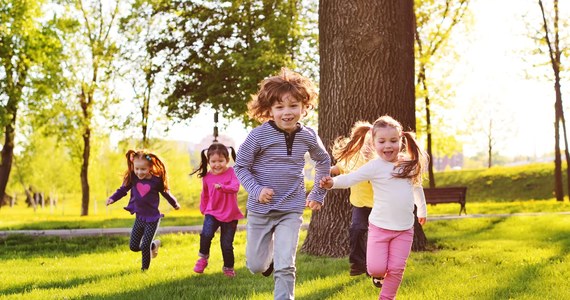 Choć Dzień Dziecka przypada w środę, już w ten weekend na szczecińskich najmłodszych czekają atrakcje. Warto wybrać się na Jasne Błonia i szczeciński Zamek Książąt Pomorskich. Będą gry, koncerty i bańki mydlane.