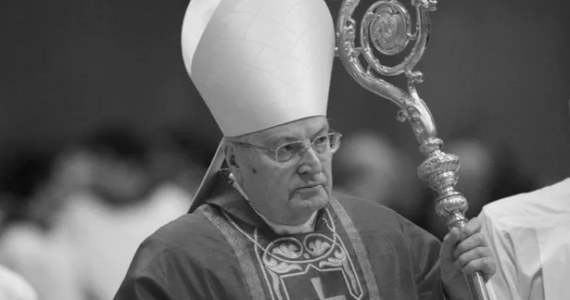​Zmarł emerytowany watykański sekretarz stanu, 94-letni kardynał Angelo Sodano - podał religijny portal Il Sismografo, powołując się na różne źródła w Watykanie. Jak ujawnił, purpurat był chory na Covid-19, który nałożył się na inne choroby współistniejące.