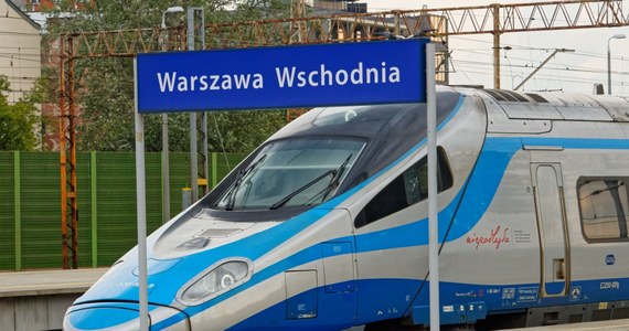 W godzinach porannych dźwig uszkodził sieć trakcyjną między stacjami Warszawa Zachodnia i Warszawa Włochy. Pociągi kursują z opóźnieniem. Utrudnienia mogą potrwać do godzin wieczornych. 