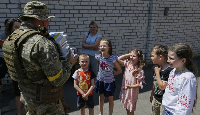 Media: Ponad 500 ukraińskich dzieci czeka na brytyjskie wizy