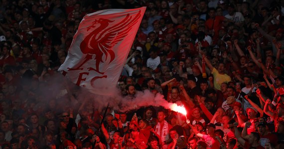 Francuska minister sportu Amelie Oudea-Castera powiedziała, że to próbujący się dostać na stadion bez ważnych biletów kibice Liverpoolu byli odpowiedzialni za zamieszanie przed sobotnim finałem piłkarskiej Ligi Mistrzów w podparyskim Saint-Denis.