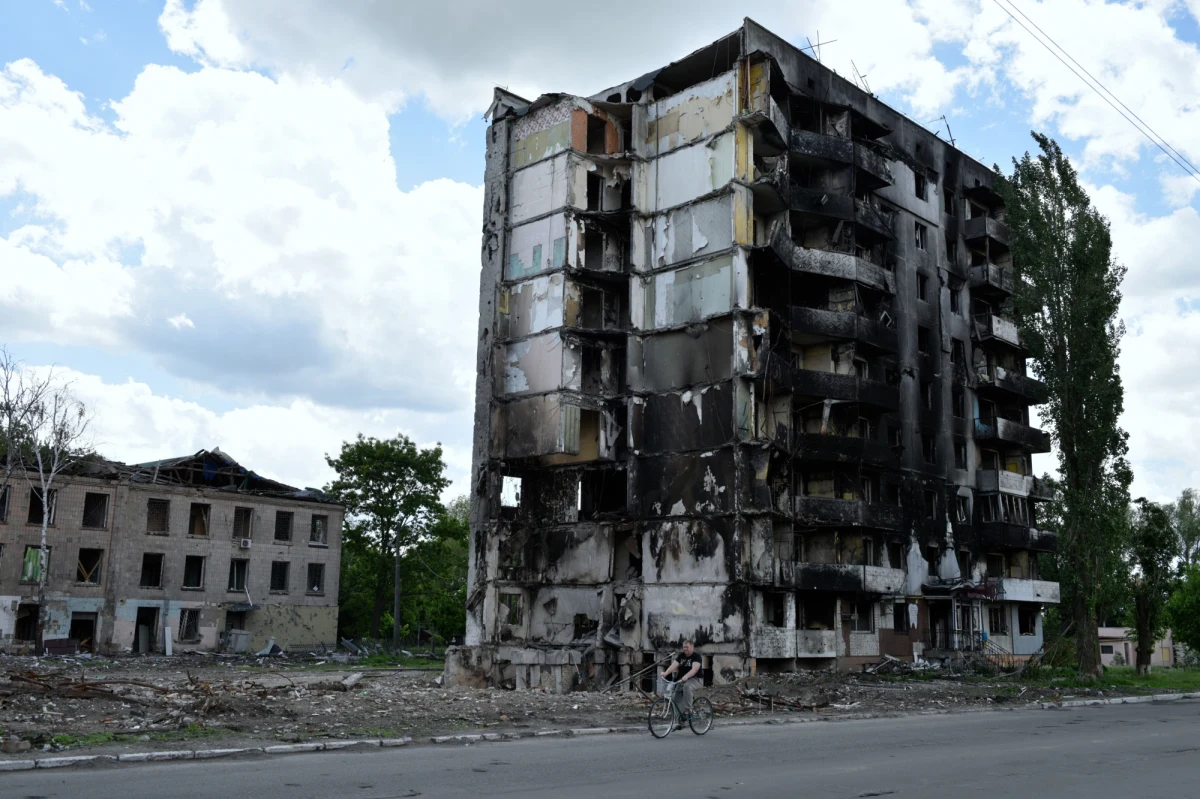 Rosyjscy żołnierze gotowi są zabić swoich generałów, zmuszających ich do ataków na pozycje wojsk ukraińskich - poinformowała Służba Bezpieczeństwa Ukrainy (SBU), powołując się na przechwyconą rozmowę telefoniczną jednego z rosyjskich wojskowych.