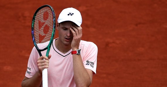 Rozstawiony z numerem 12 Hubert Hurkacz przegrał z grającym z "ósemką" norweskim tenisistą Casperem Ruudem i odpadł w 1/8 finału wielkoszlemowego French Open. W paryskiej imprezie Polak nigdy wcześniej tak daleko nie zaszedł.