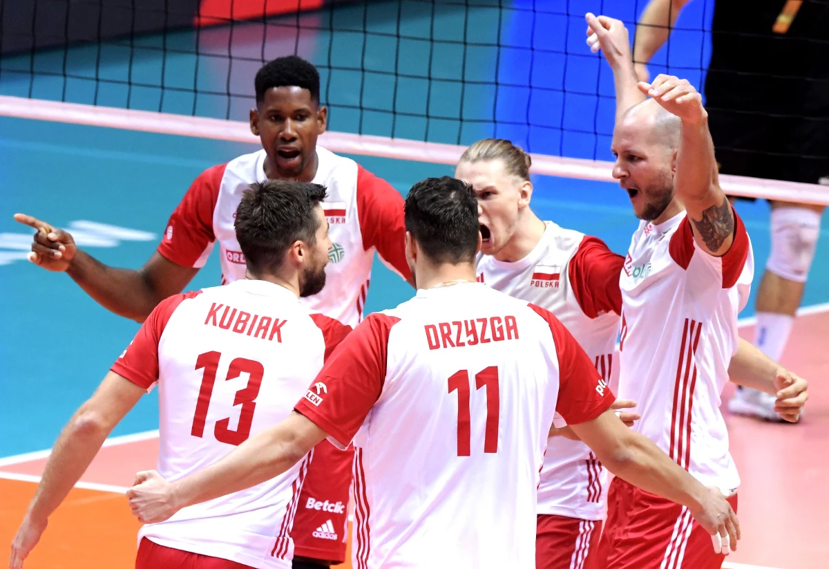 Reprezentant Polski Wilfredo Leon ma przejść w Szwecji operację oczyszczania więzadła rzepki. Według włoskich mediów oznacza to, że przyjmujący nie wystąpi w tegorocznych mistrzostwach świata, które będą rozgrywane m.in. w Polsce.