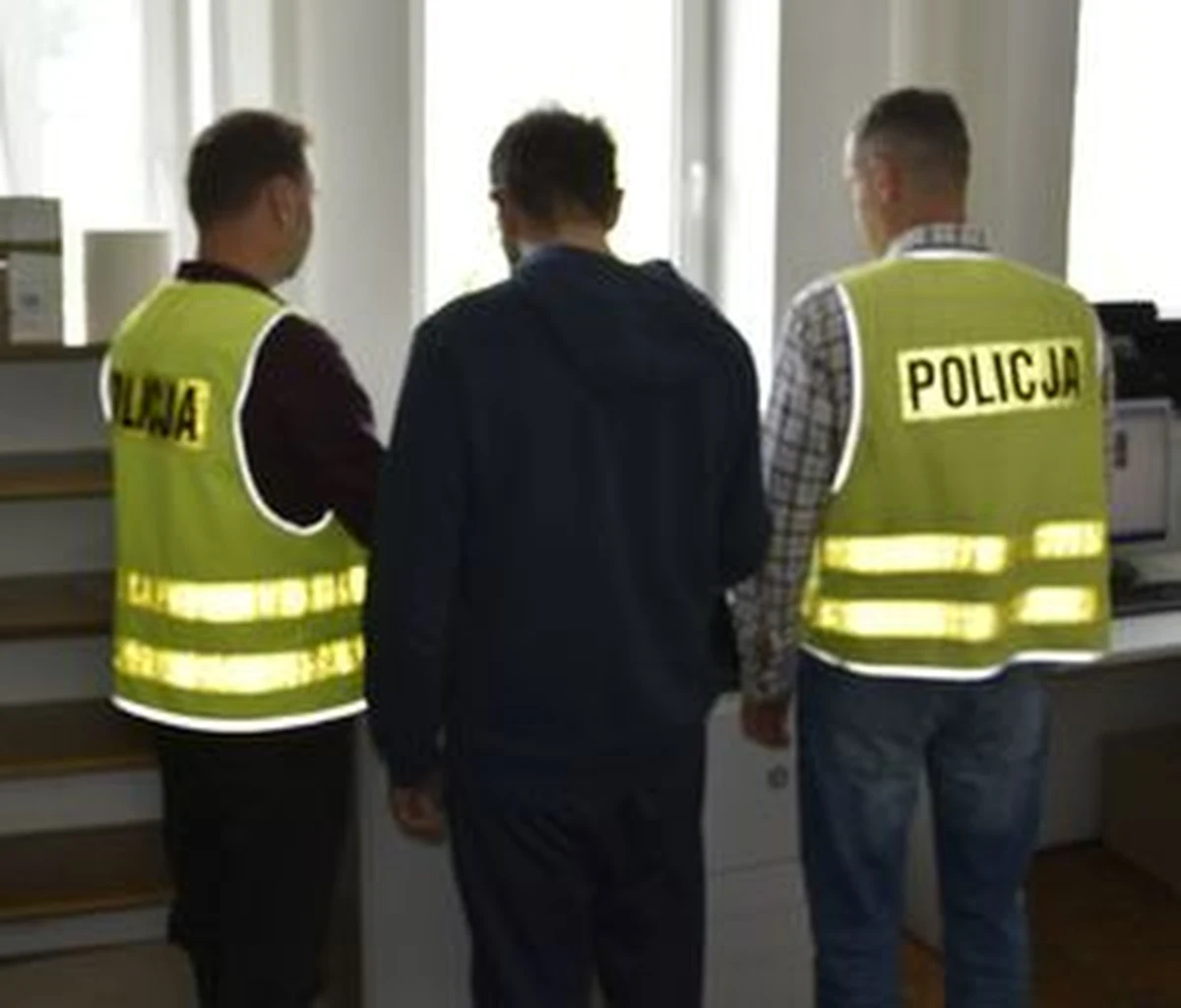 Na gorącym uczynku zatrzymany został 37-latek, który z bełchatowskiego wydawnictwa ukradł książki. Kiedyś był w tej firmie zatrudniony.

