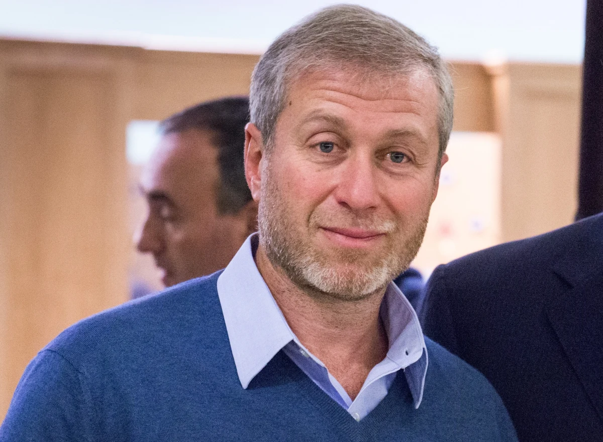 Rosyjski oligarcha Roman Abramowicz wniósł pozew do Europejskiego Trybunału Sprawiedliwości w Luksemburgu przeciwko Radzie Unii Europejskiej. Ma to związek z nałożonymi wcześniej na biznesmena sankcjami. 