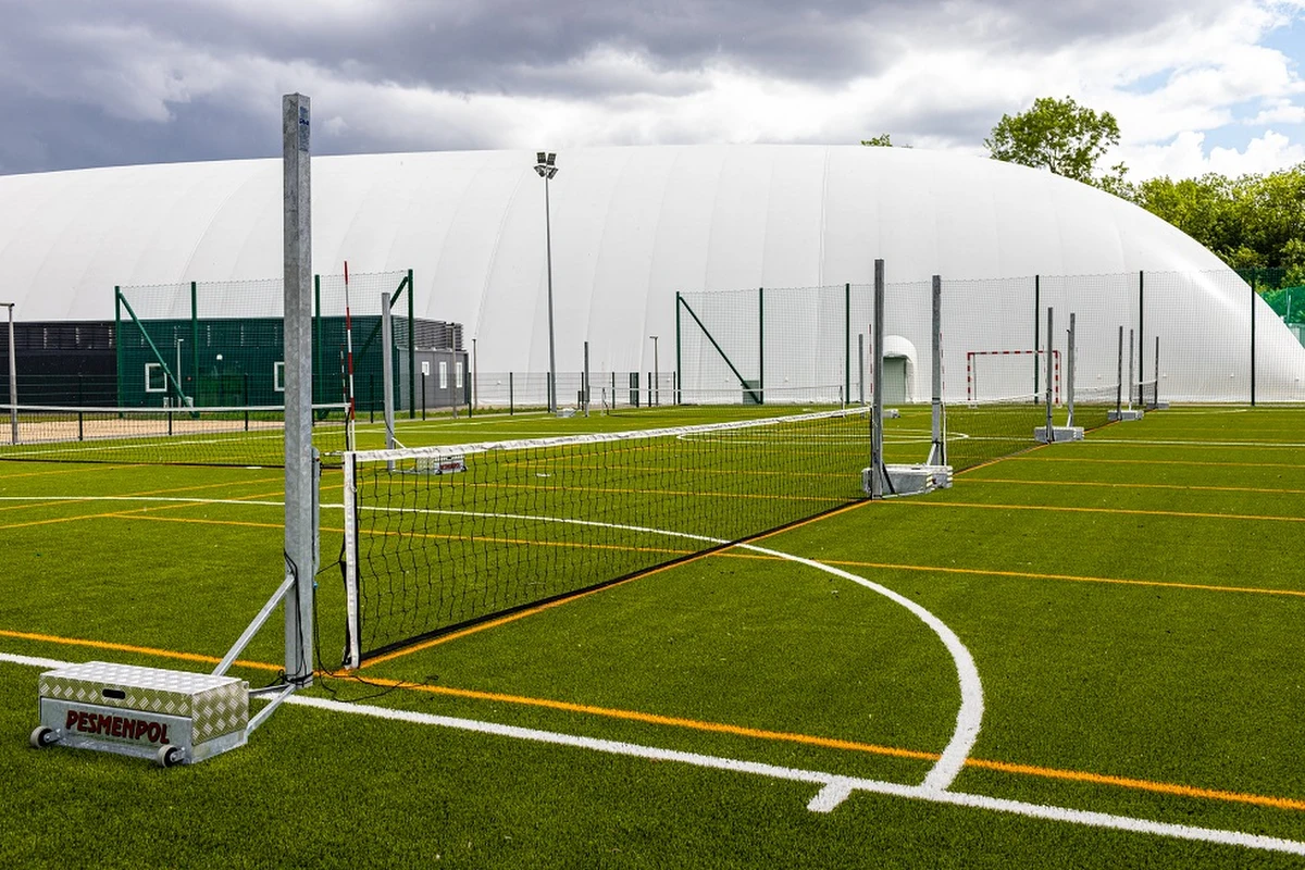 Zakończyła się budowa zespołu boisk sportowych przy ul. Arkońskiej. Inwestycja Miejskiego Ośrodka Sportu Rekreacji i Rehabilitacji kosztowała 11 mln zł. Zarządca obiektu czeka obecnie na uzyskanie pozwolenia na użytkowanie.