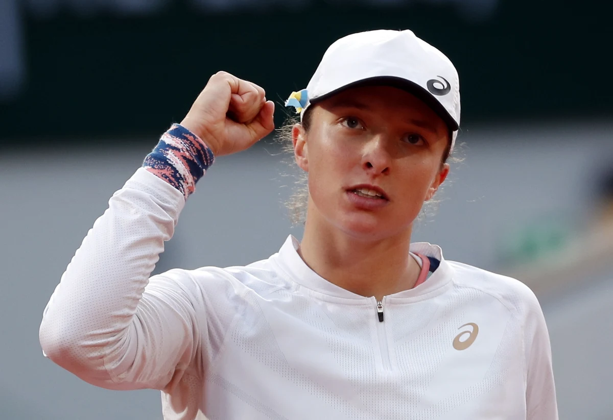 Iga Świątek zagra dziś w ćwierćfinale French Open. Liderka rankingu tenisistek zmierzy się w Paryżu z rozstawioną z numerem 11. Amerykanką Jessicą Pegulą. 21-letnia Polka do tej pory dwukrotnie osiągała półfinał wielkoszlemowego turnieju.