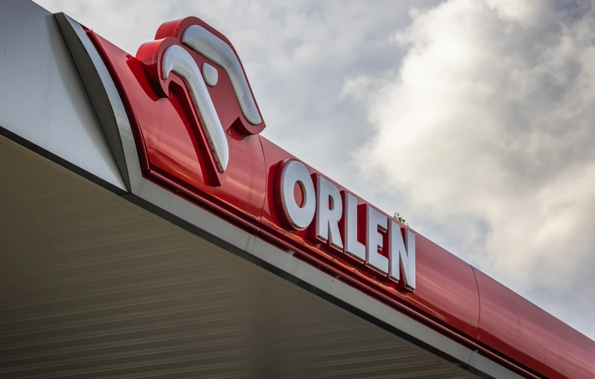 Orlen poszukuje alternatyw dla rosyjskiej ropy. Prezes koncernu Daniel Obajtek przekazał, że możliwa jest współpraca z kazachskim KazMunayGasem. "Spotkanie z nowym prezesem koncernu było okazją do omówienia potencjalnych płaszczyzn współpracy i budowy dobrych, partnerskich relacji - napisał na Twitterze.