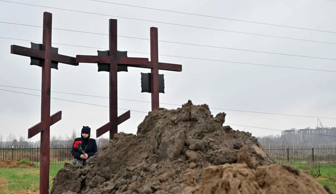 Ukraina: Rosjanie prowadzą ekshumację z masowego grobu w obwodzie donieckim