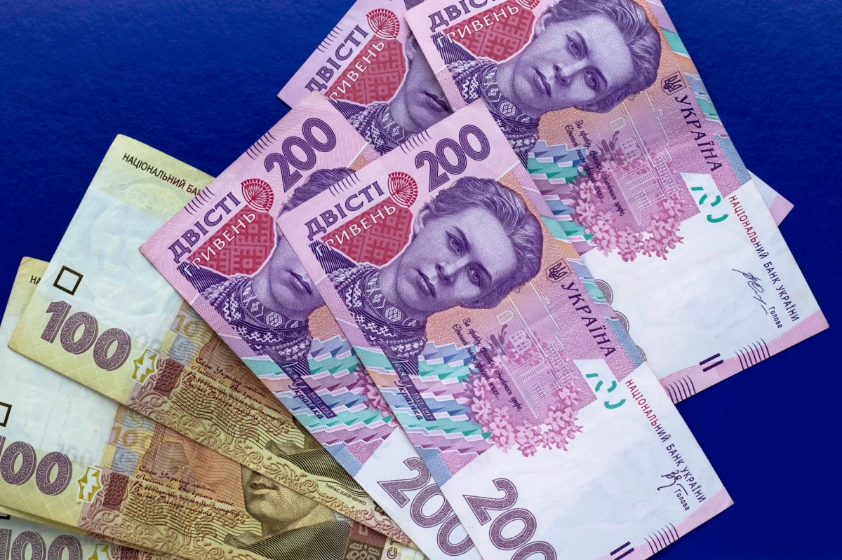 Narodowy Bank Ukrainy (NBU) dokonał pierwszej podwyżki stóp procentowych od czterech miesięcy. "Roczna referencyjna stopa procentowa wzrosła ponad dwukrotnie, z 10 proc. do 25 proc." - odnotowała agencja Bloomberga, zaznaczając, że to najwyższy poziom od września 2015 roku i najwyższa stopa procentowa w Europie.