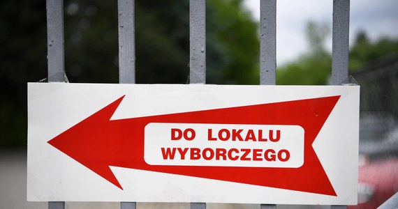 Nie jestem przekonany, czy dla Polski korzystne jest, by wybory parlamentarne i samorządowe odbywały się niemal w tym samym momencie - powiedział "Magazynowi Polska Times.pl" wiceminister spraw wewnętrznych i administracji Paweł Szefernaker.
