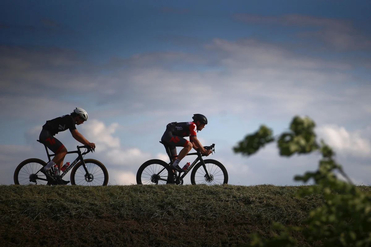 Dziś wielu z nas nie wyobraża sobie bez niego życia i poruszania się po mieście. Dla jednych jest pojazdem sezonowym, inni uważają, że śmiało można z niego korzystać także zimą. Jedno jest pewne - rower zrewolucjonizował poruszanie się po świecie. Dziś ten pojazd ma swoje święto.