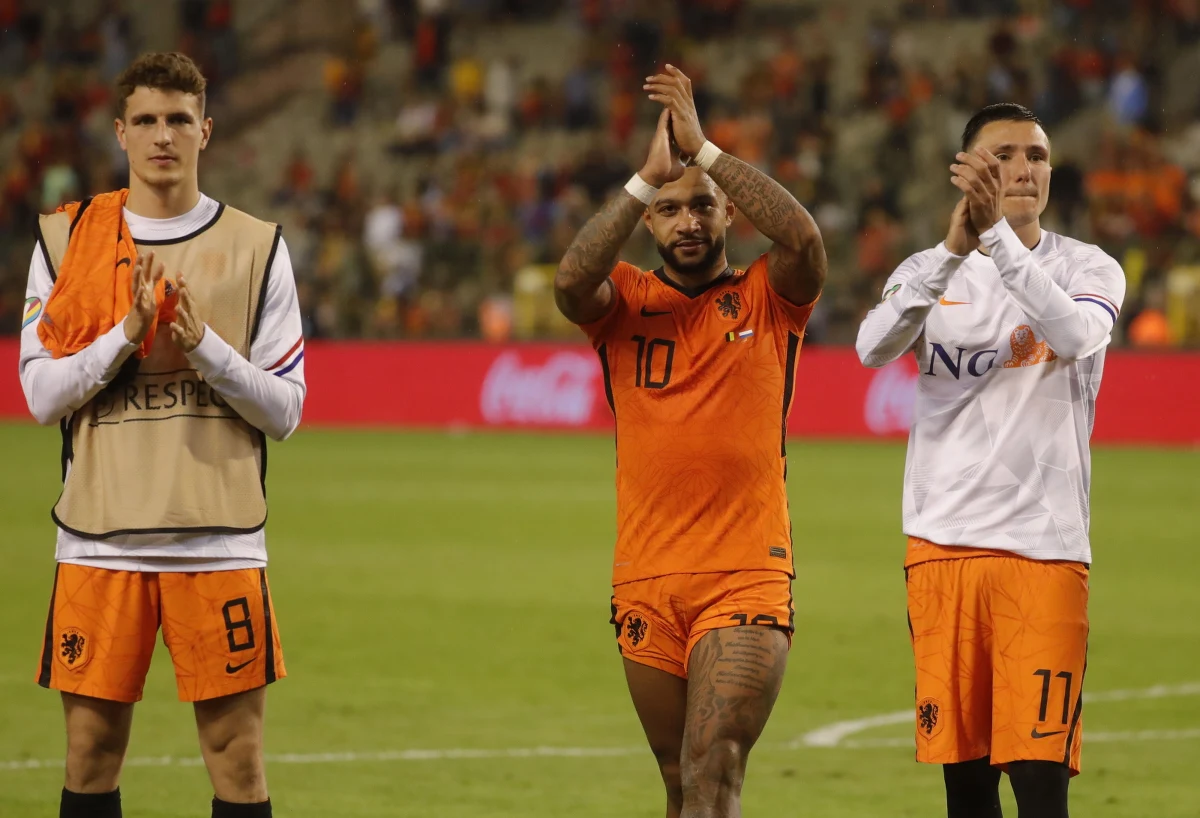 Holandia pokonała w Brukseli Belgię 4-1 i wskoczyła na pierwsze miejsce w grupie 4. Dywizji A piłkarskiej Ligi Narodów. W środę w tej grupie Polska wygrała 2-1 z Walią. 